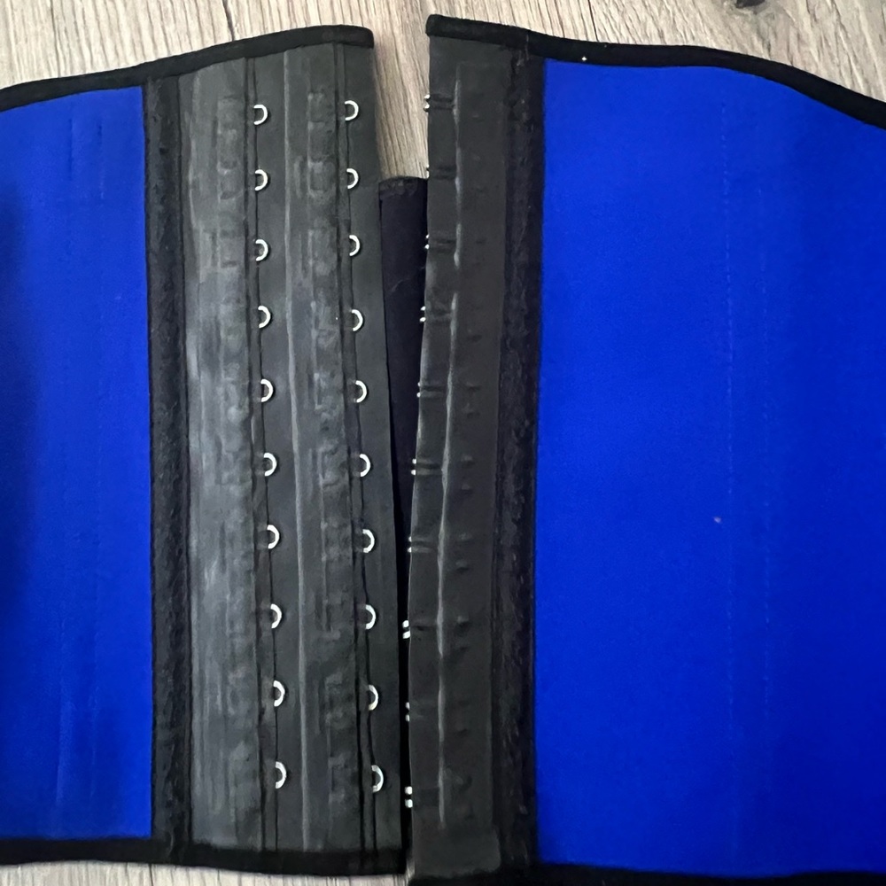 Ann Michell Black Waist Trainer - Picture 3 of 5